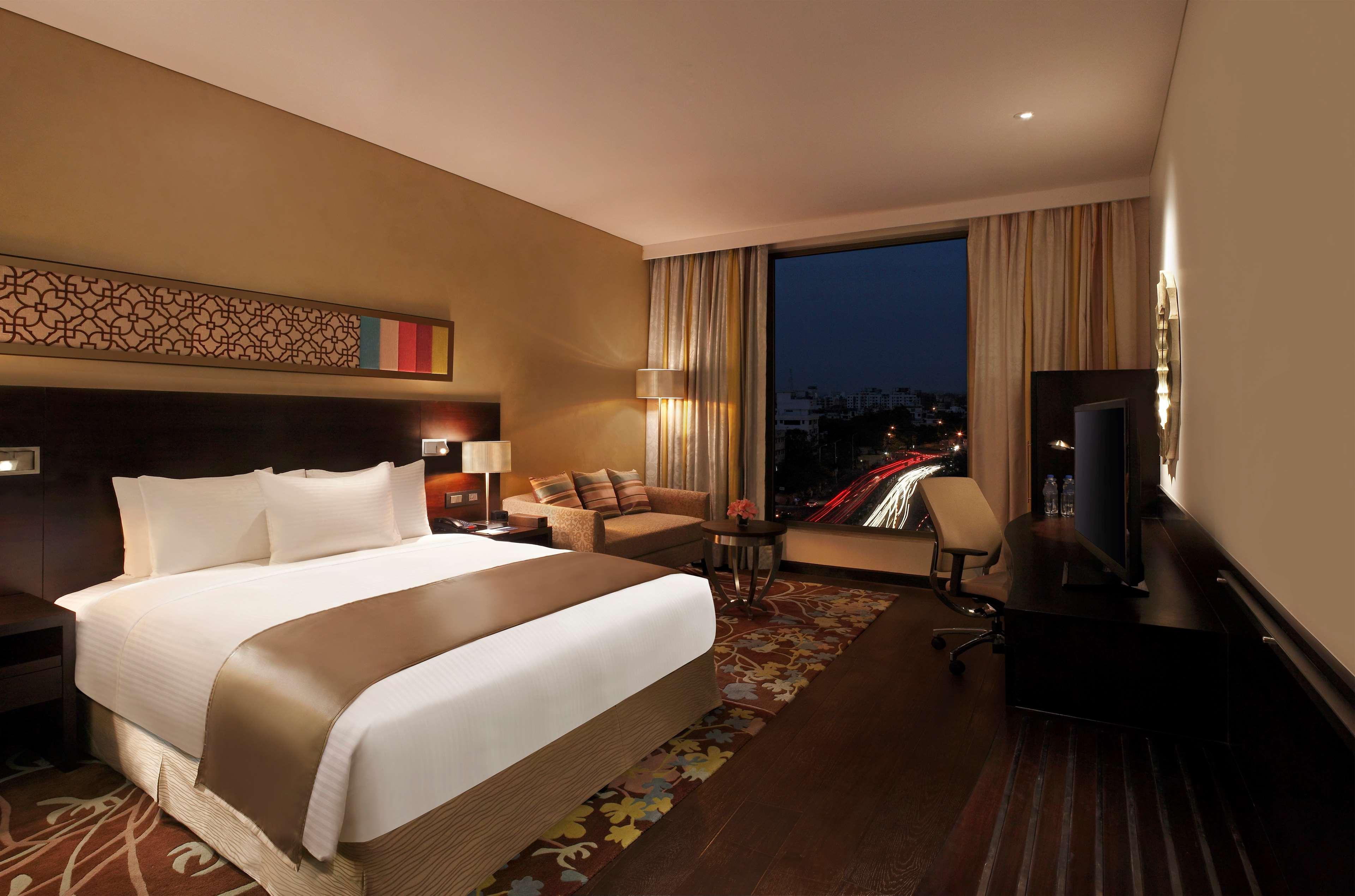 Hilton Jaipur Otel Dış mekan fotoğraf Deluxe Room