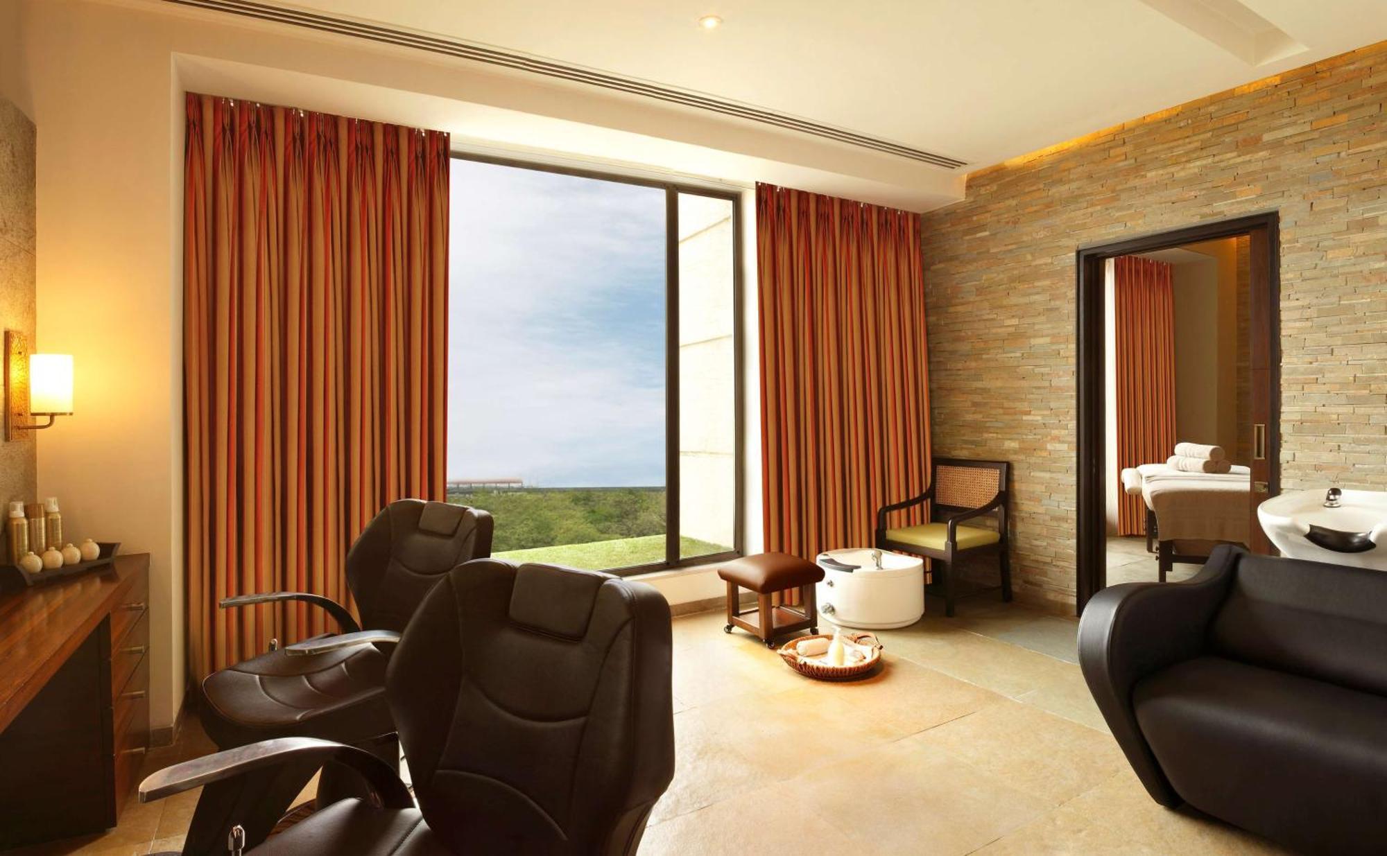 Hilton Jaipur Otel Dış mekan fotoğraf The spa at The Oberoi, Mumbai