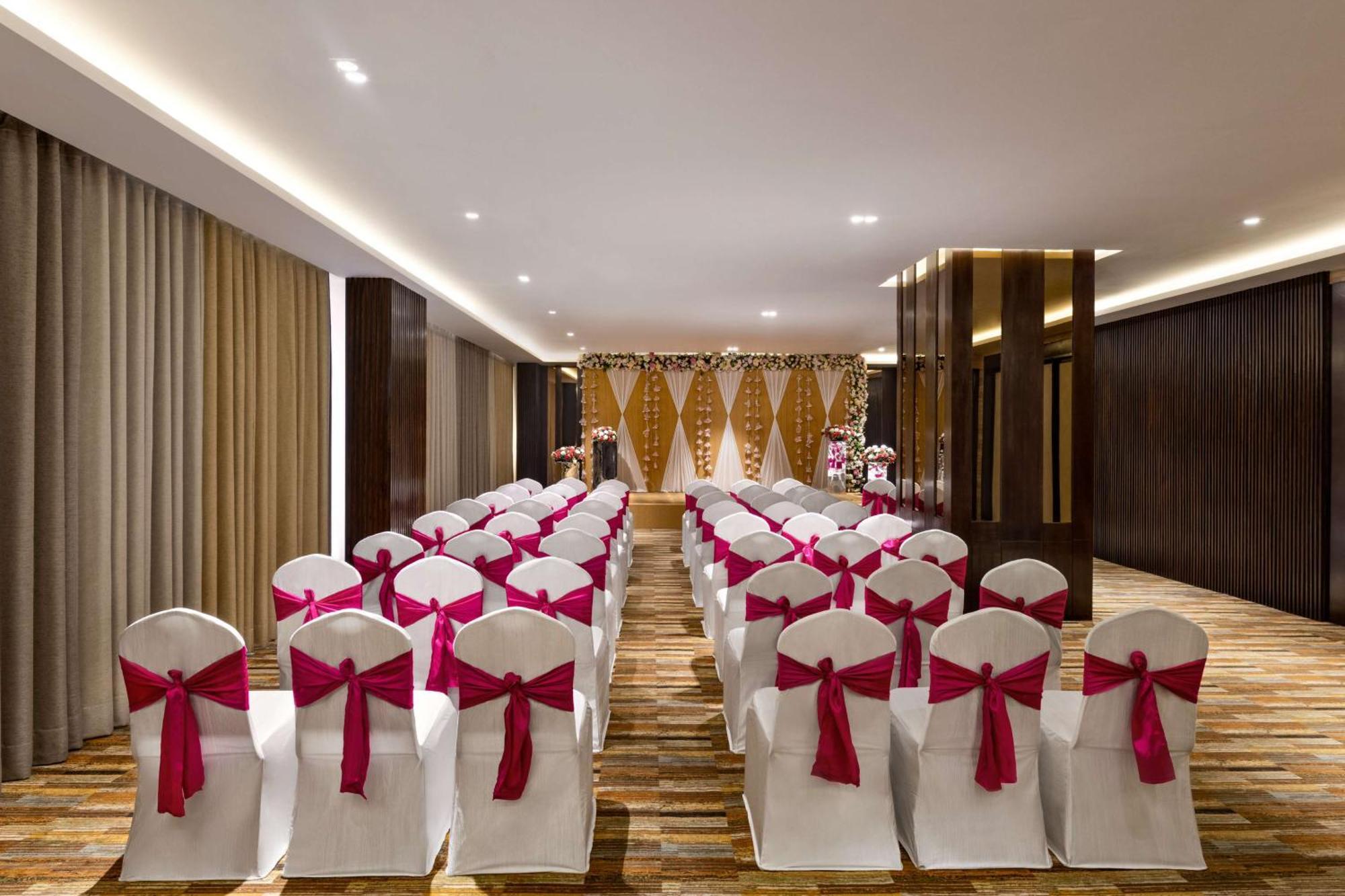 Hilton Jaipur Otel Dış mekan fotoğraf Banquet Hall